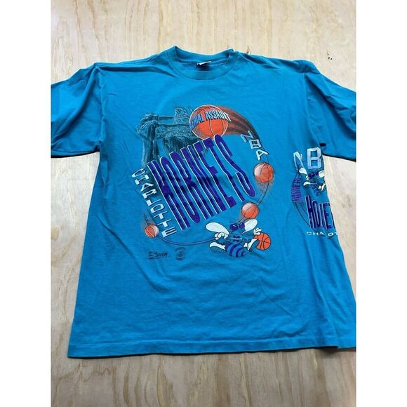 Charlotte Hornets Other - Vintage Charlotte Hornets Shirt Aerial Assault Big Logo Full Art Tee mens XXL